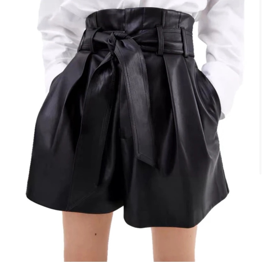Zara Black Faux Leather Pleated Gathered High Waisted Belted Shorts. Size: XS